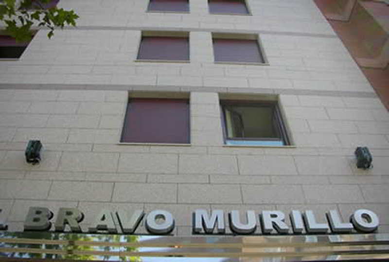4C Bravo Murillo Madrid Exteriör bild